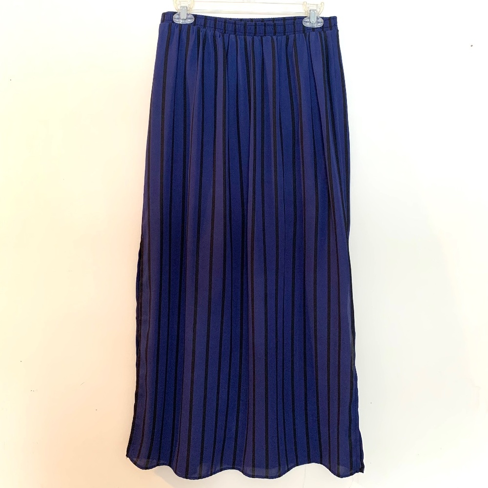 Forever 21 Navy and Black Maxi Skirt